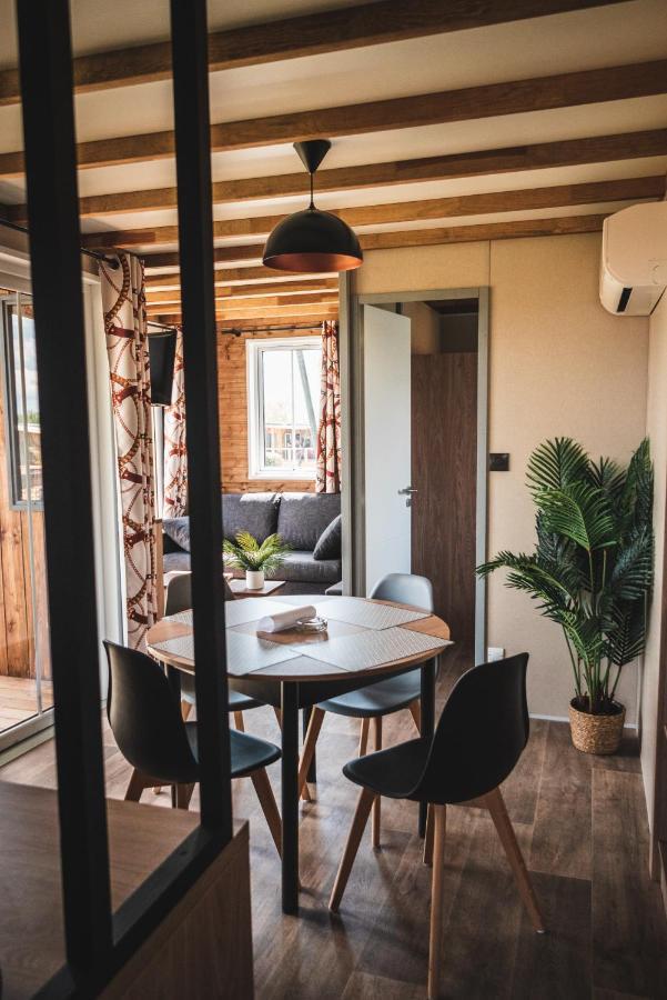 Le Village De Cottages - Le Pole Du Cheval Et De L'Ane Lignières Eksteriør billede